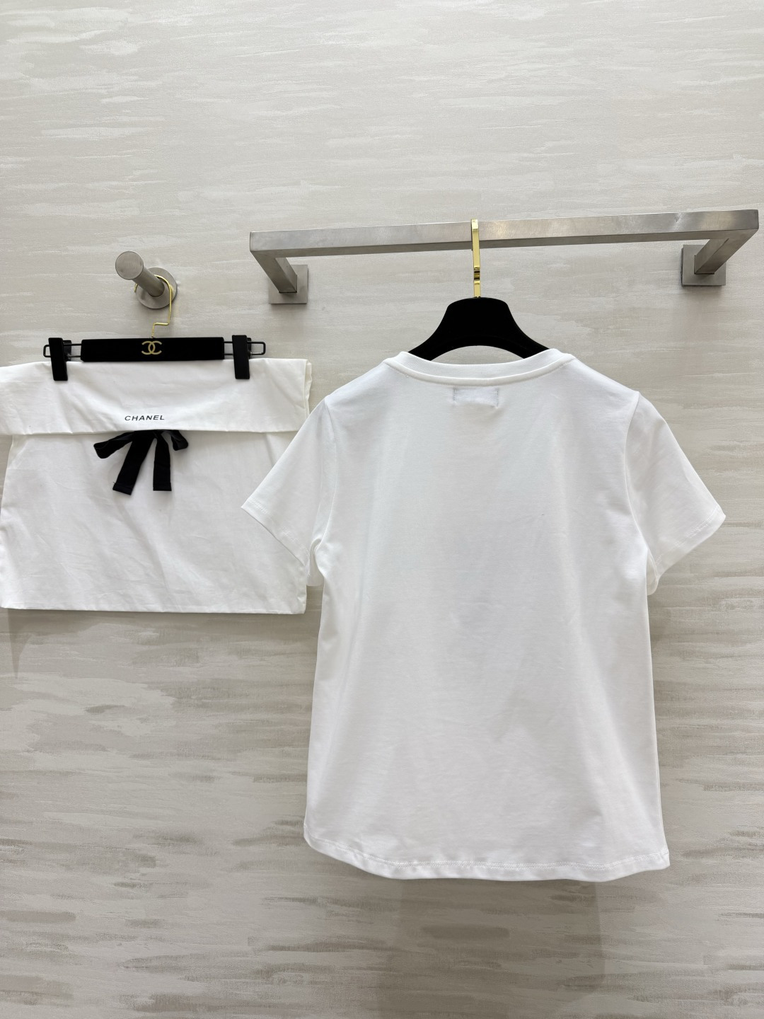 #Chane♡²⁶中古系列 字母logo刺绣🪡限定白T | 永恒经典款 标志性logo字母 双C椭圆标每