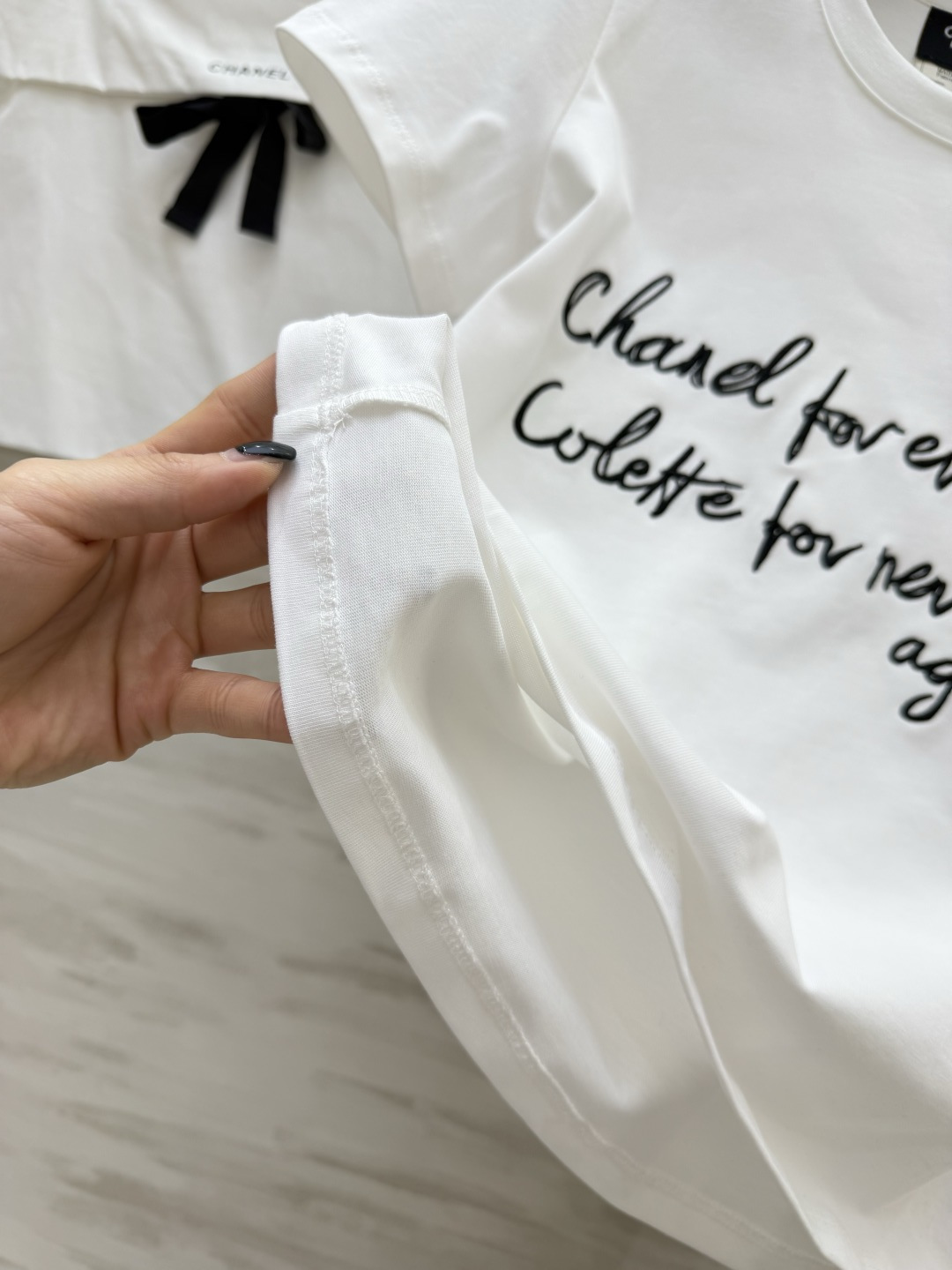 #Chane♡²⁶ 中古系列forever | 复古刺绣白T 法式浪漫穿在身上的神仙白T！经典红双C 手