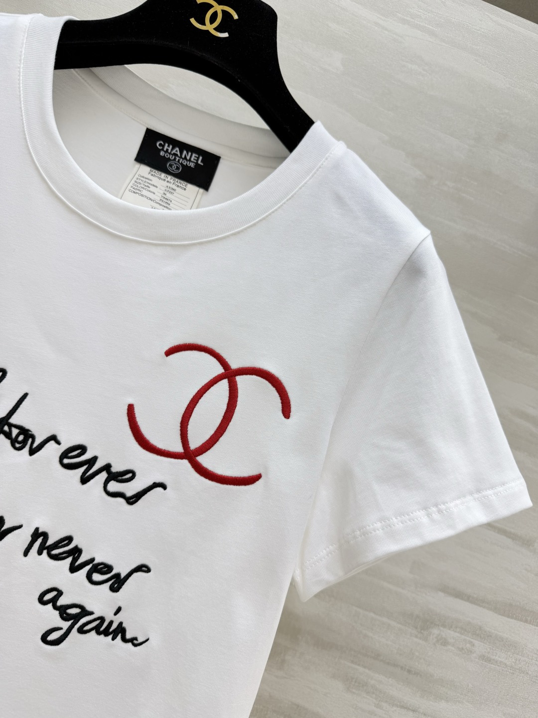 #Chane♡²⁶ 中古系列forever | 复古刺绣白T 法式浪漫穿在身上的神仙白T！经典红双C 手