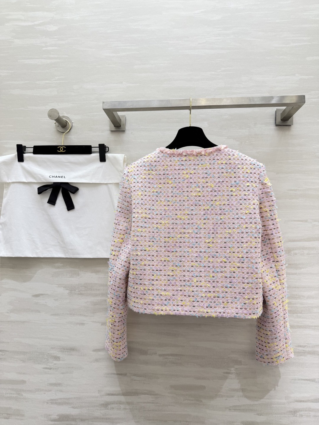 #Chane♡²⁶新款粉彩粗花呢小香风外套 把春天穿在身上 混色纱线 重工珠片点缀细节显贵奢华 甜美又不