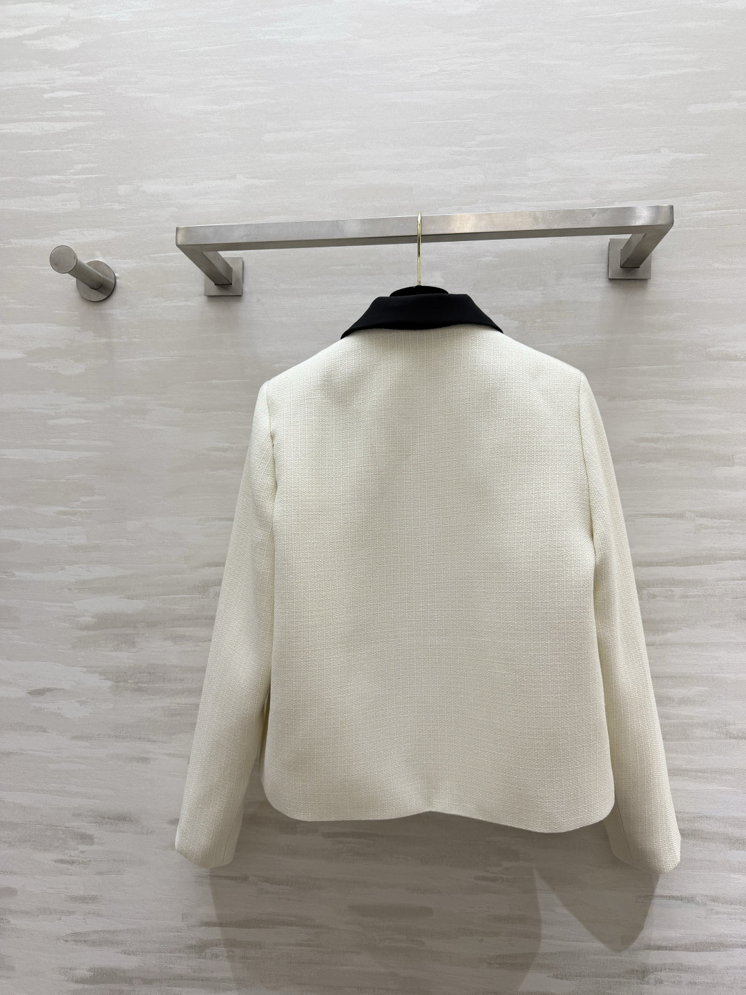 #CELIN♡²⁶撞色翻领粗花呢外套 法式极简与高级感 肌理感粗花呢 撞色黑翻领 经典撞色永不过时！定制