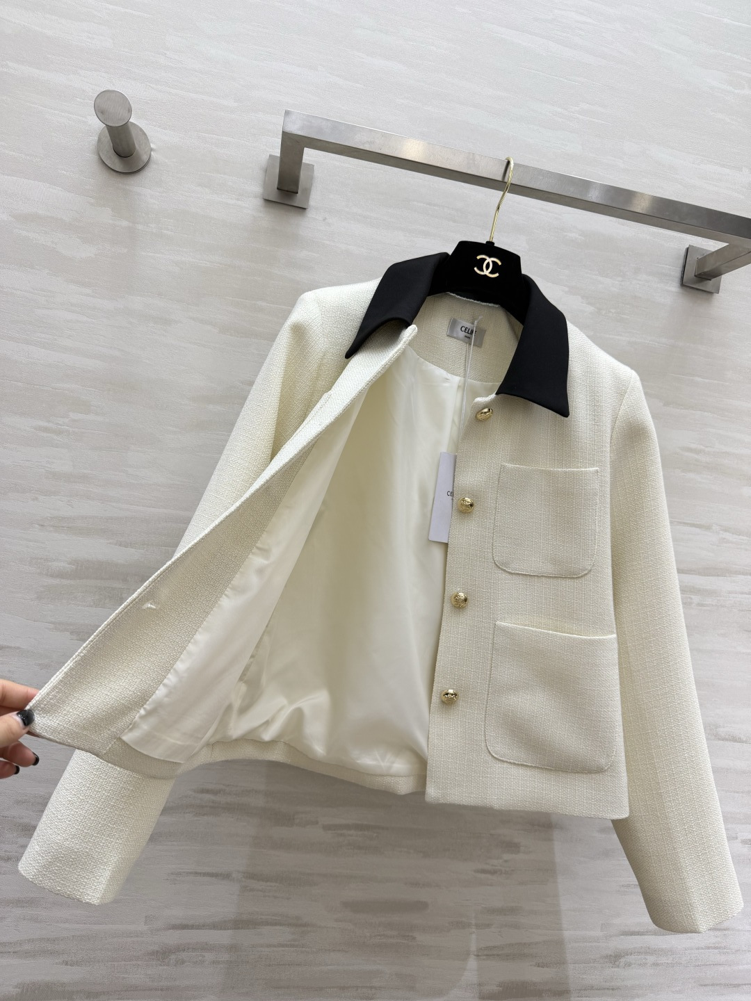 #CELIN♡²⁶撞色翻领粗花呢外套 法式极简与高级感 肌理感粗花呢 撞色黑翻领 经典撞色永不过时！定制