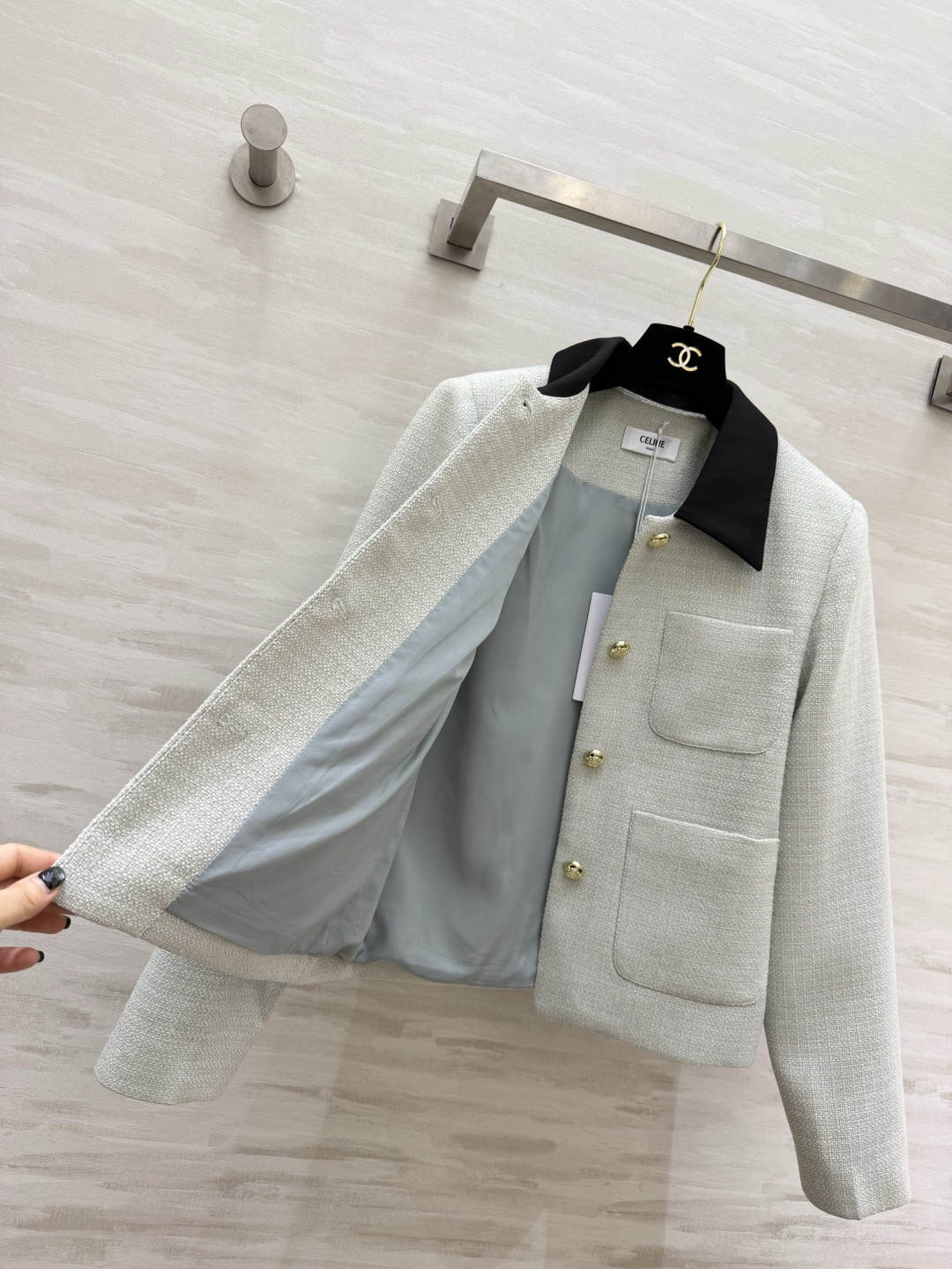 #CELIN♡²⁶撞色翻领粗花呢外套 法式极简与高级感 肌理感粗花呢 撞色黑翻领 经典撞色永不过时！定制