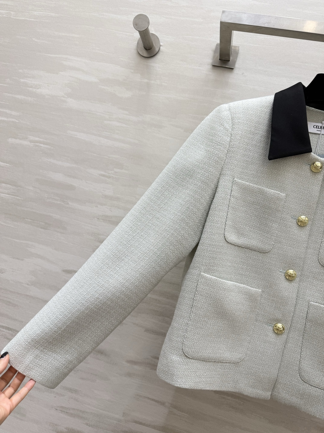 #CELIN♡²⁶撞色翻领粗花呢外套 法式极简与高级感 肌理感粗花呢 撞色黑翻领 经典撞色永不过时！定制