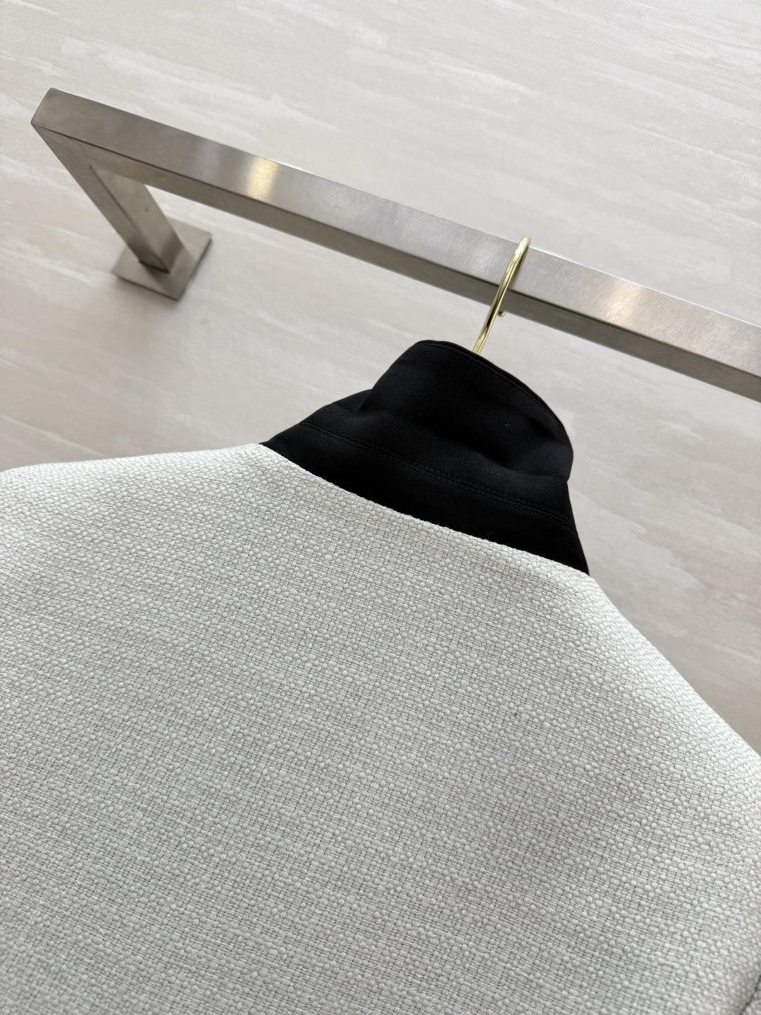 #CELIN♡²⁶撞色翻领粗花呢外套 法式极简与高级感 肌理感粗花呢 撞色黑翻领 经典撞色永不过时！定制