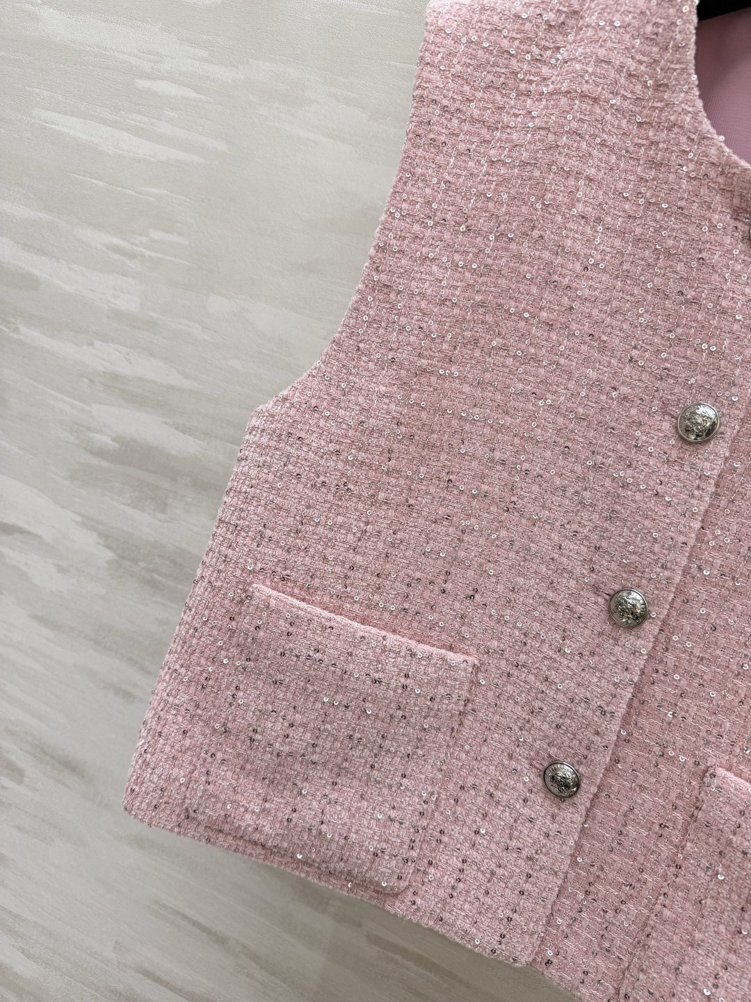 #CELIN♡²⁶樱花粉亮片粗花呢马甲外套 甜妹本命战袍！把浪漫穿在身上 温柔到发光 定制樱花粉混彩粗花