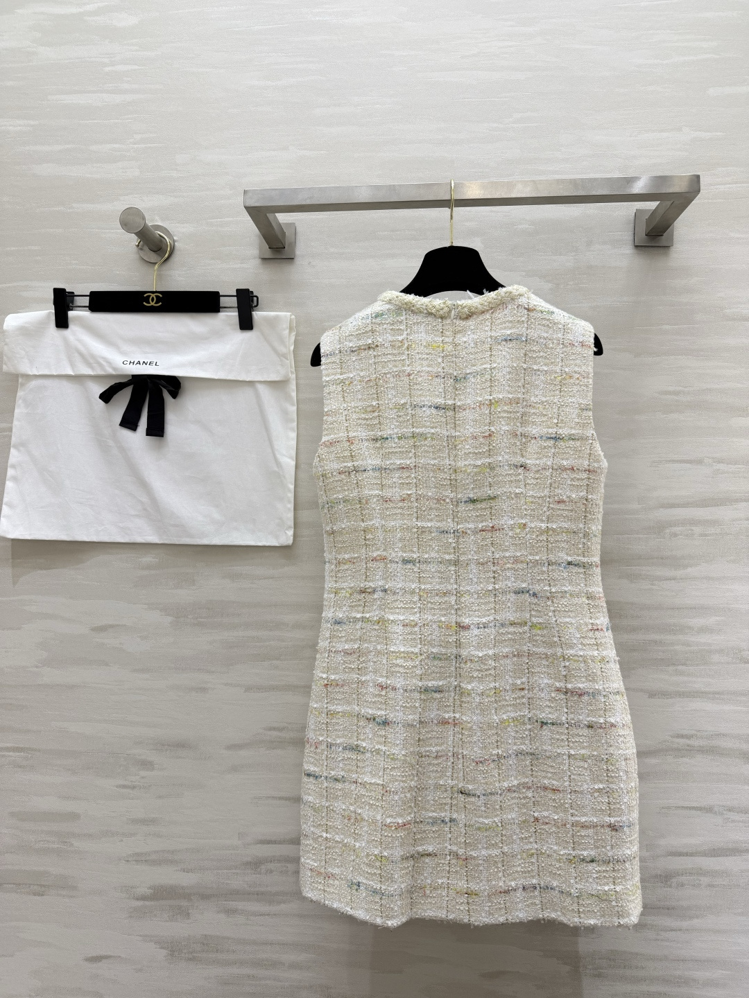 ▫️CHANE♡²⁶｜彩线粗花呢无袖连衣裙▫️米白彩线，温柔显贵▫️经典小香风，永不过时▫️A字版型，藏