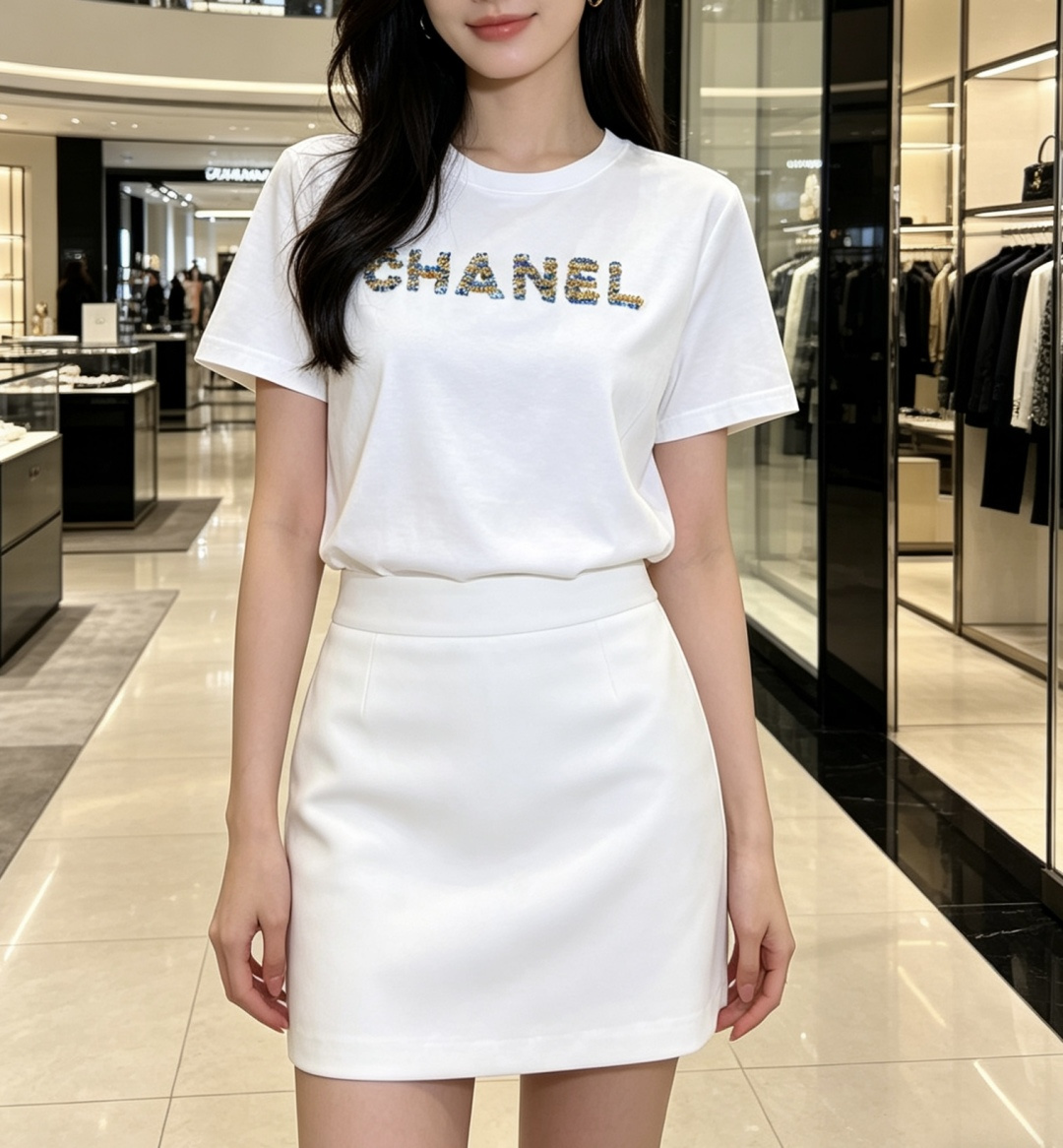▫️CHANE♡²⁶｜珠绣T恤▫️White / Pink 双色入▫️手工珠绣，精致细节拉满▫️宽松显瘦