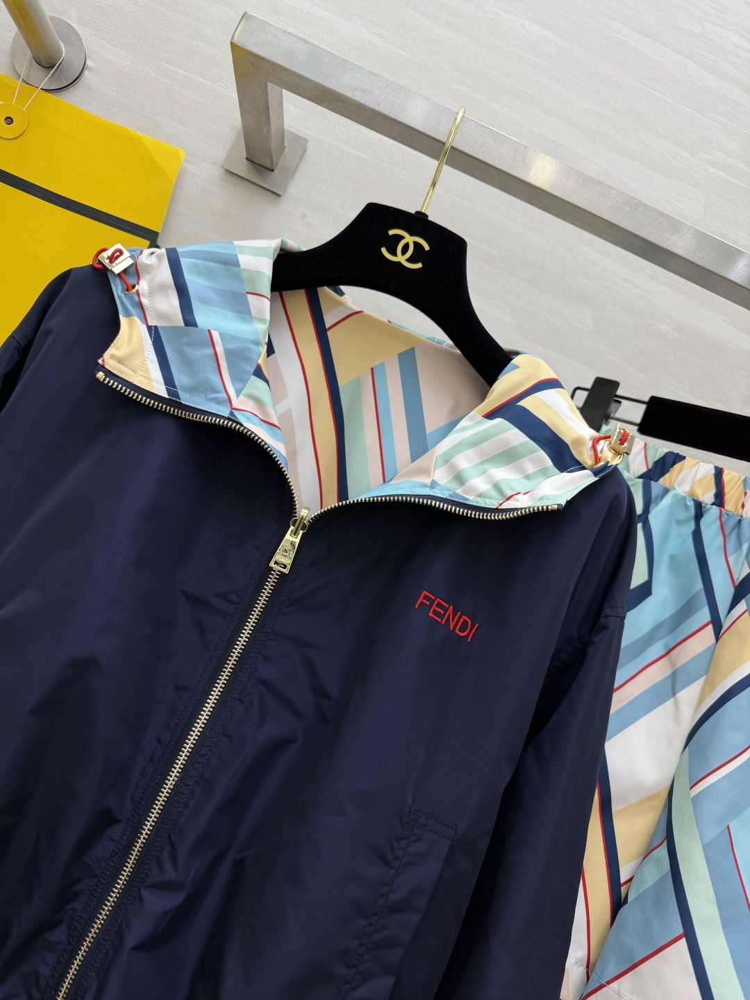 #Fend♡²⁶ss 双面穿几何纹休闲套装一衣两穿，解锁N种风格✨短款显高，高腰显瘦！防晒透气，春夏刚需