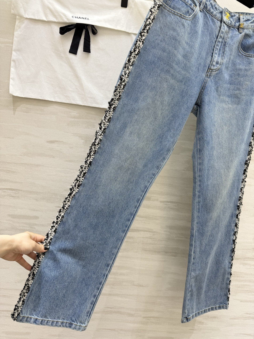 #Chane♡²⁶侧边毛边牛仔直筒裤 神仙色调手工酵素水洗做旧 蓝得高级 灵魂设计侧边黑白粗花呢毛边拼接