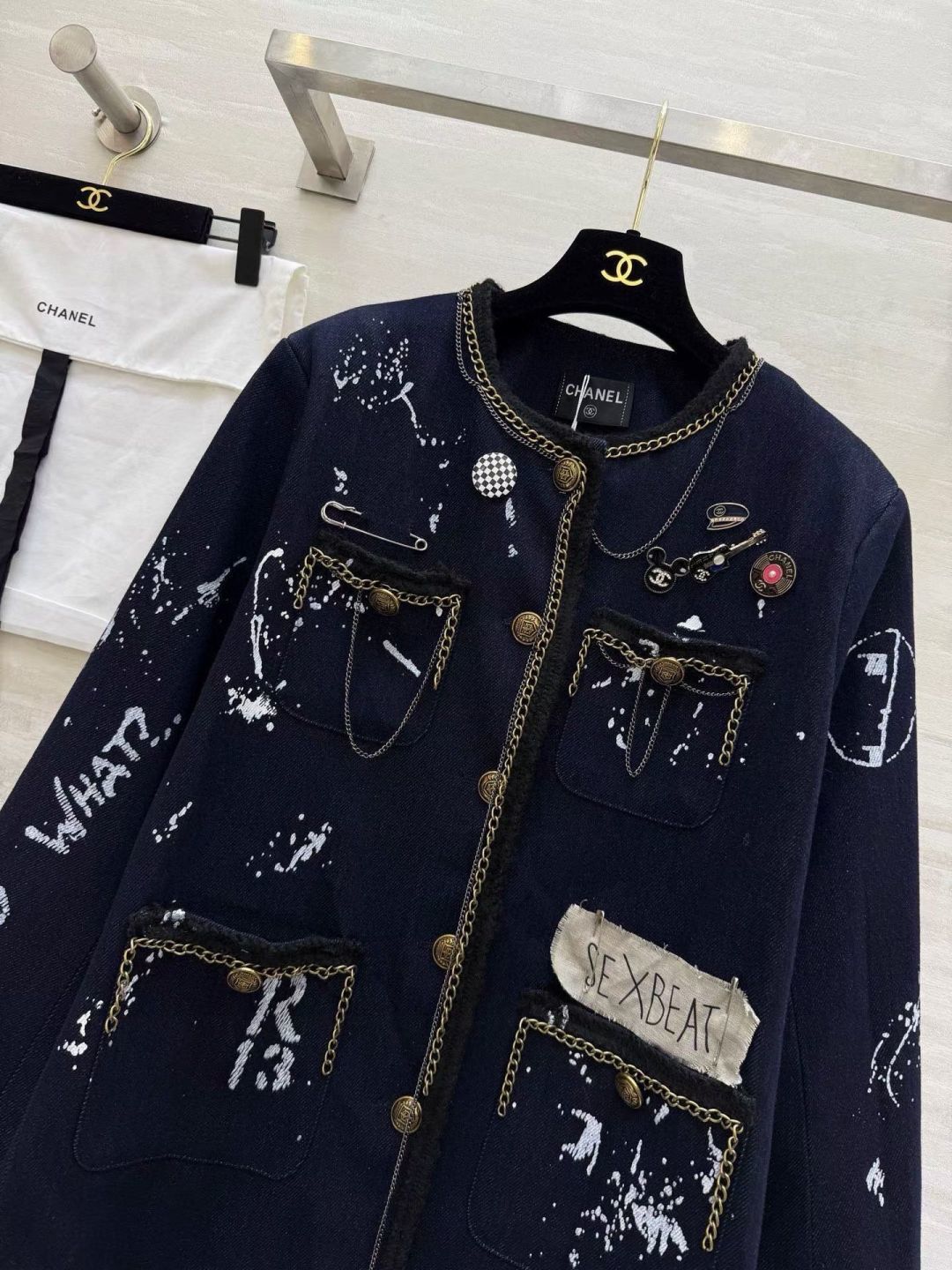 🖲️ 𝑱𝒆𝒏𝒏𝒊𝒆/CHANE♡🖲️妮妮外套太美了Jennie金智妮同款都在穿的手绘小香风外套秀场高定手