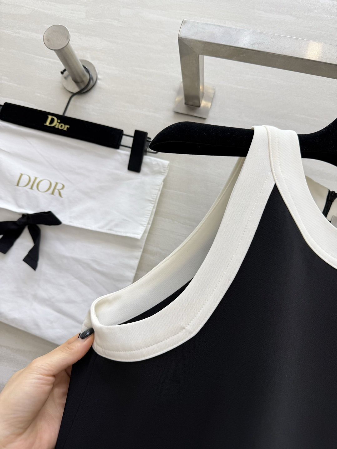 #Dio♡²⁶ss经典黑白撞色连衣裙 永不过时的黑白撞色 自带高级感滤镜 显白又显瘦 A字裙摆藏肉不挑身