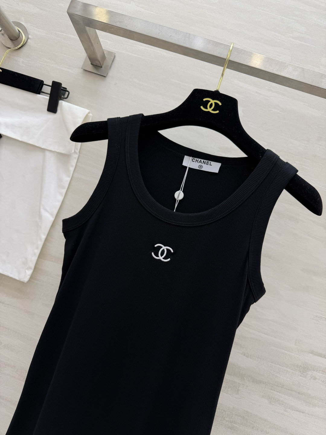 🖤🤍🤍 黑白灰控集合！经典双C | 螺纹显瘦 | 百搭王者夏天的快乐，是这件背心给的✨高品质定制 现货首