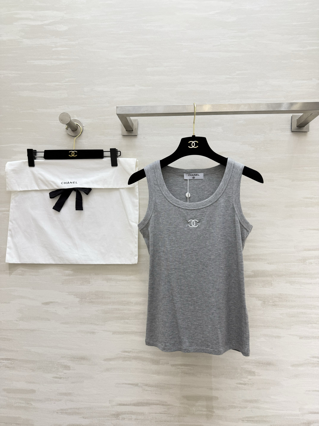 🖤🤍🤍 黑白灰控集合！经典双C | 螺纹显瘦 | 百搭王者夏天的快乐，是这件背心给的✨高品质定制 现货首