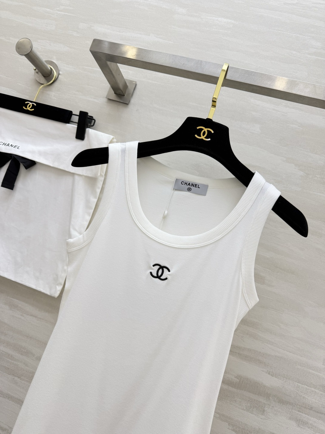 🖤🤍🤍 黑白灰控集合！经典双C | 螺纹显瘦 | 百搭王者夏天的快乐，是这件背心给的✨高品质定制 现货首