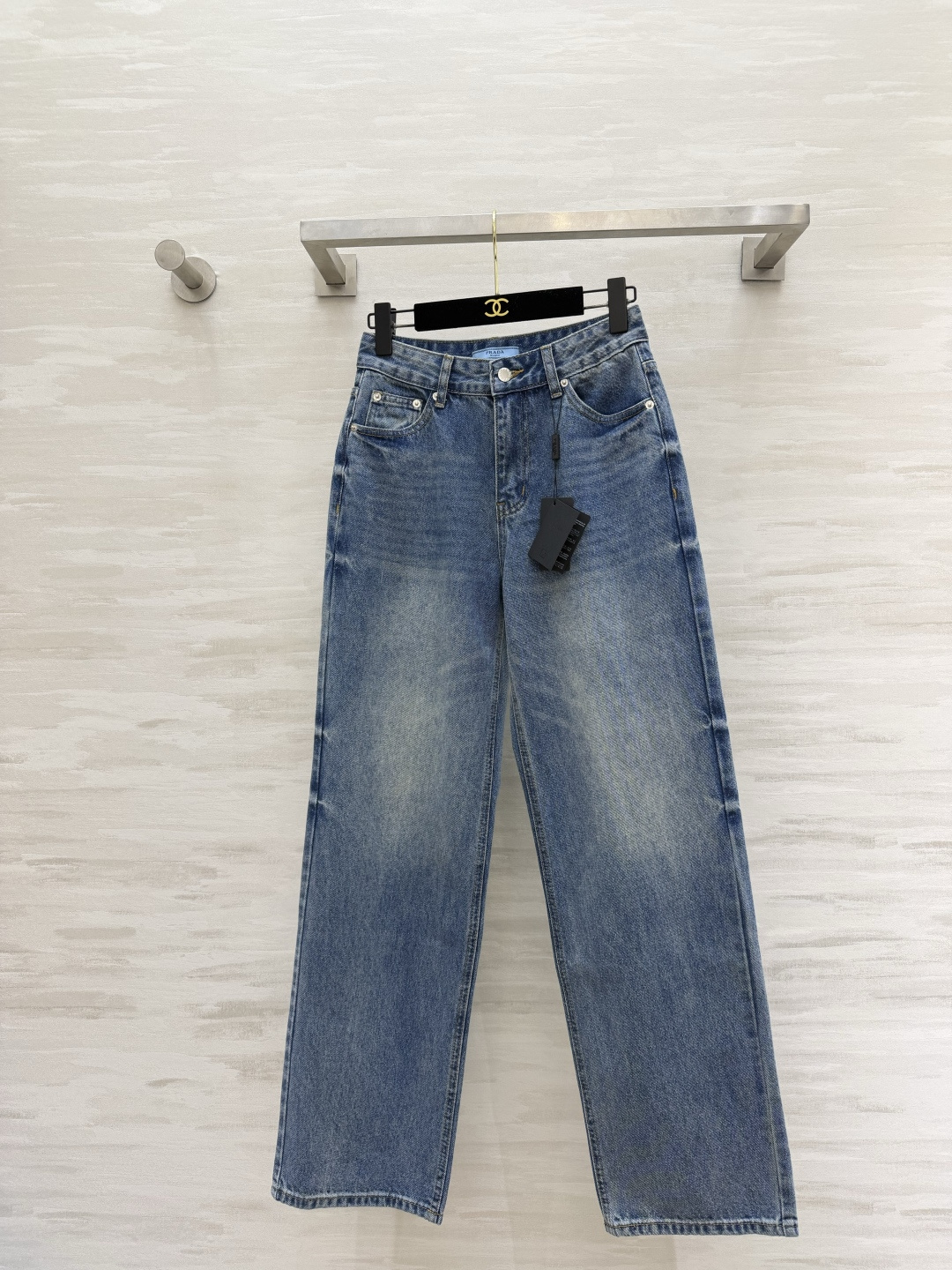 #Prad♡²⁶新款 水洗牛仔裤 采用赤耳丹宁面料 低饱和雾霾蓝调 复古做旧+磨白工艺 细节满分 高腰直