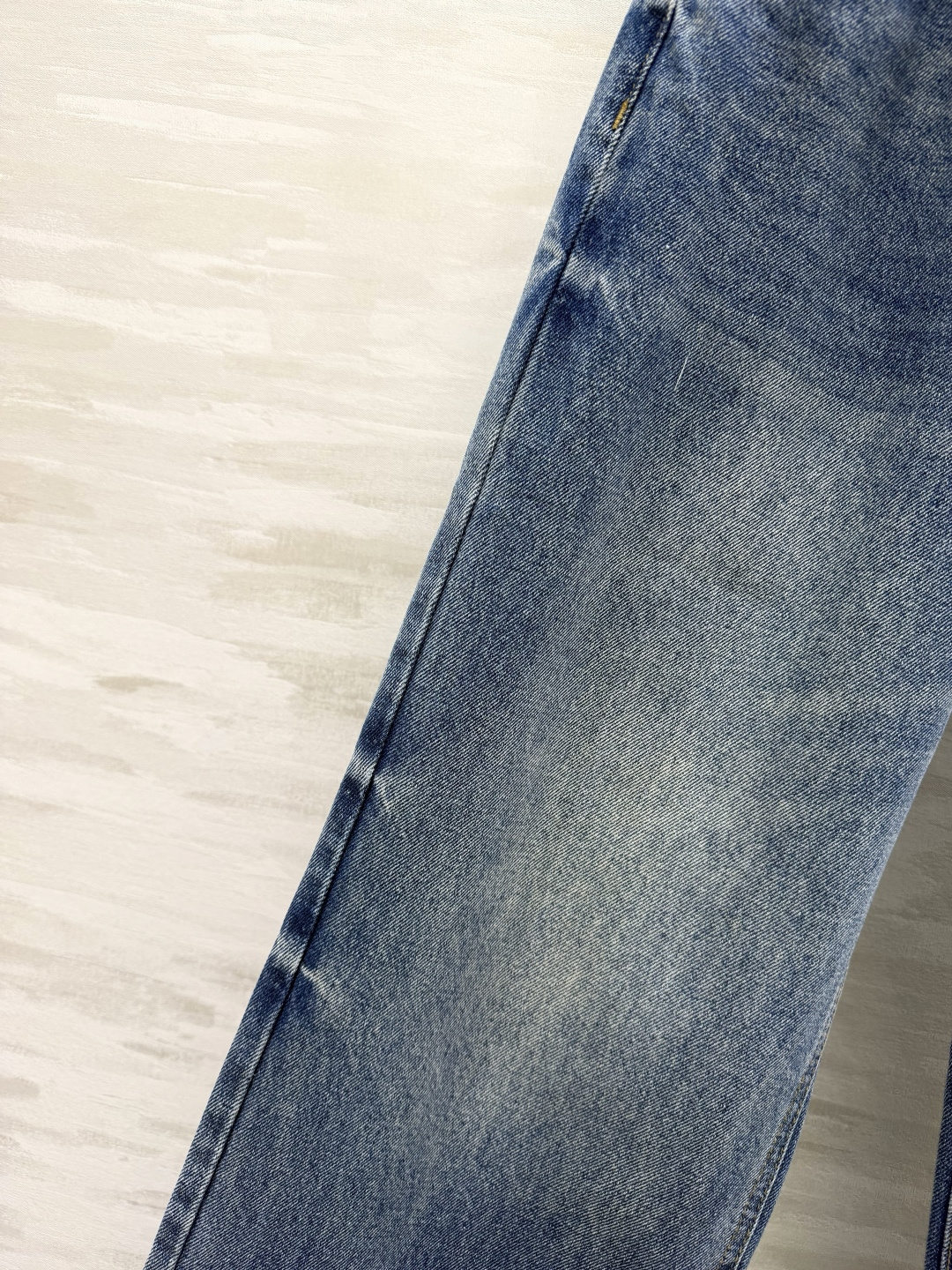 #Prad♡²⁶新款 水洗牛仔裤 采用赤耳丹宁面料 低饱和雾霾蓝调 复古做旧+磨白工艺 细节满分 高腰直