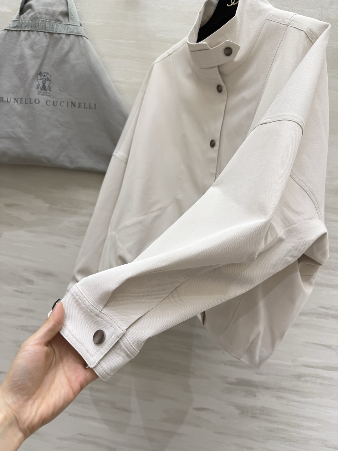 #Brunello Cucinell♡²⁶米白立领夹克外套 顶奢质感 一眼高级 立领利落大方 宽松廓形 