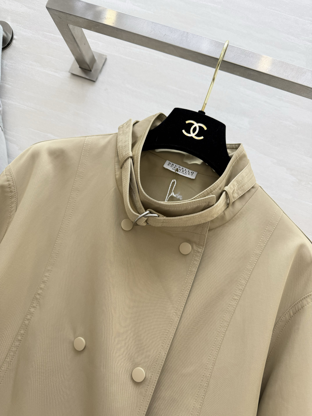 #Brunello Cucinell♡²⁶卡其色双排扣风衣 顶奢卡其色自带高级滤镜 双排扣+立领设计 英