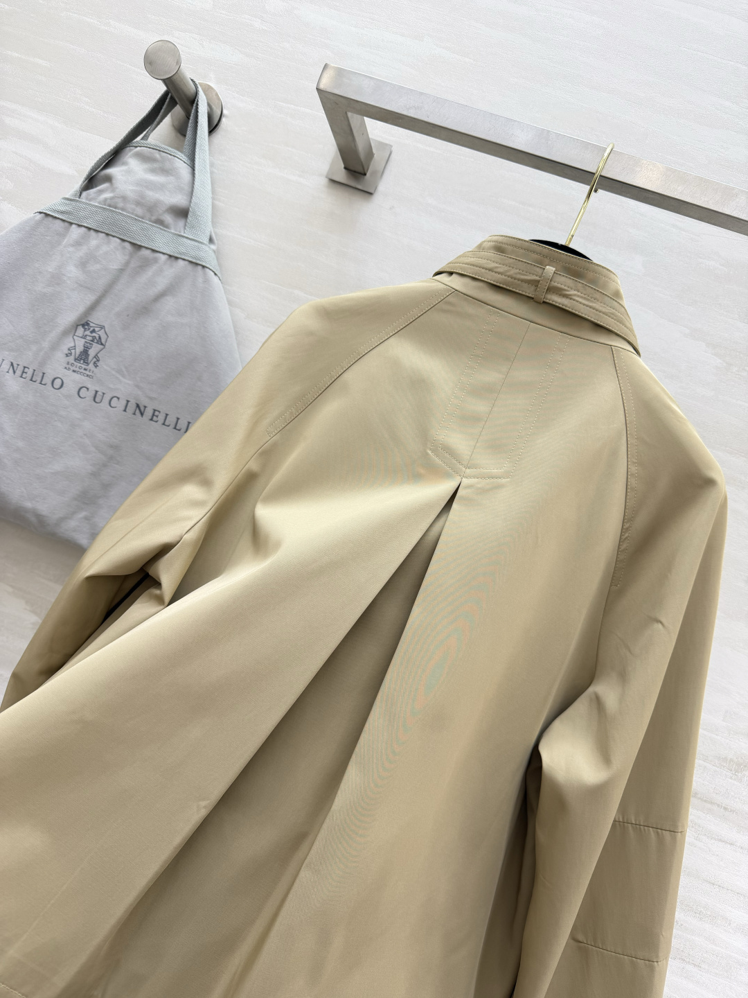 #Brunello Cucinell♡²⁶卡其色双排扣风衣 顶奢卡其色自带高级滤镜 双排扣+立领设计 英