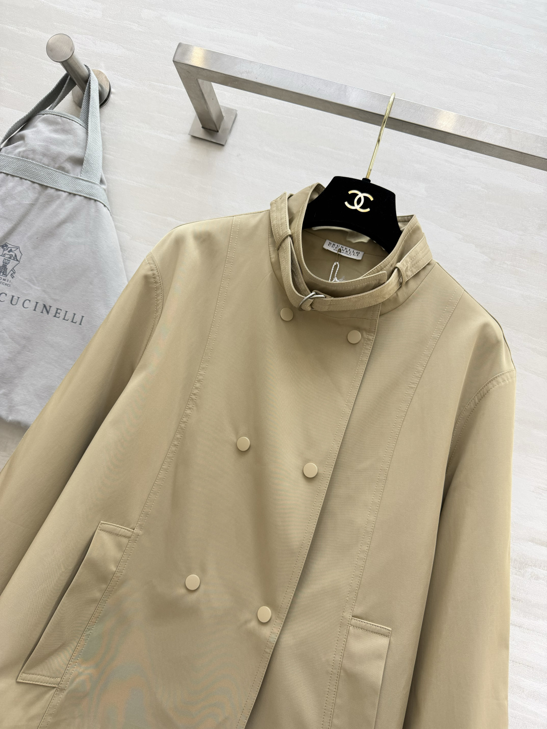 #Brunello Cucinell♡²⁶卡其色双排扣风衣 顶奢卡其色自带高级滤镜 双排扣+立领设计 英