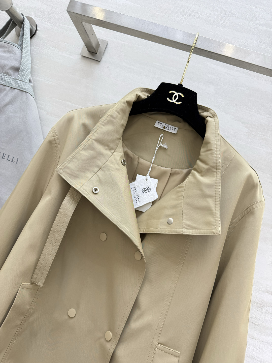#Brunello Cucinell♡²⁶卡其色双排扣风衣 顶奢卡其色自带高级滤镜 双排扣+立领设计 英