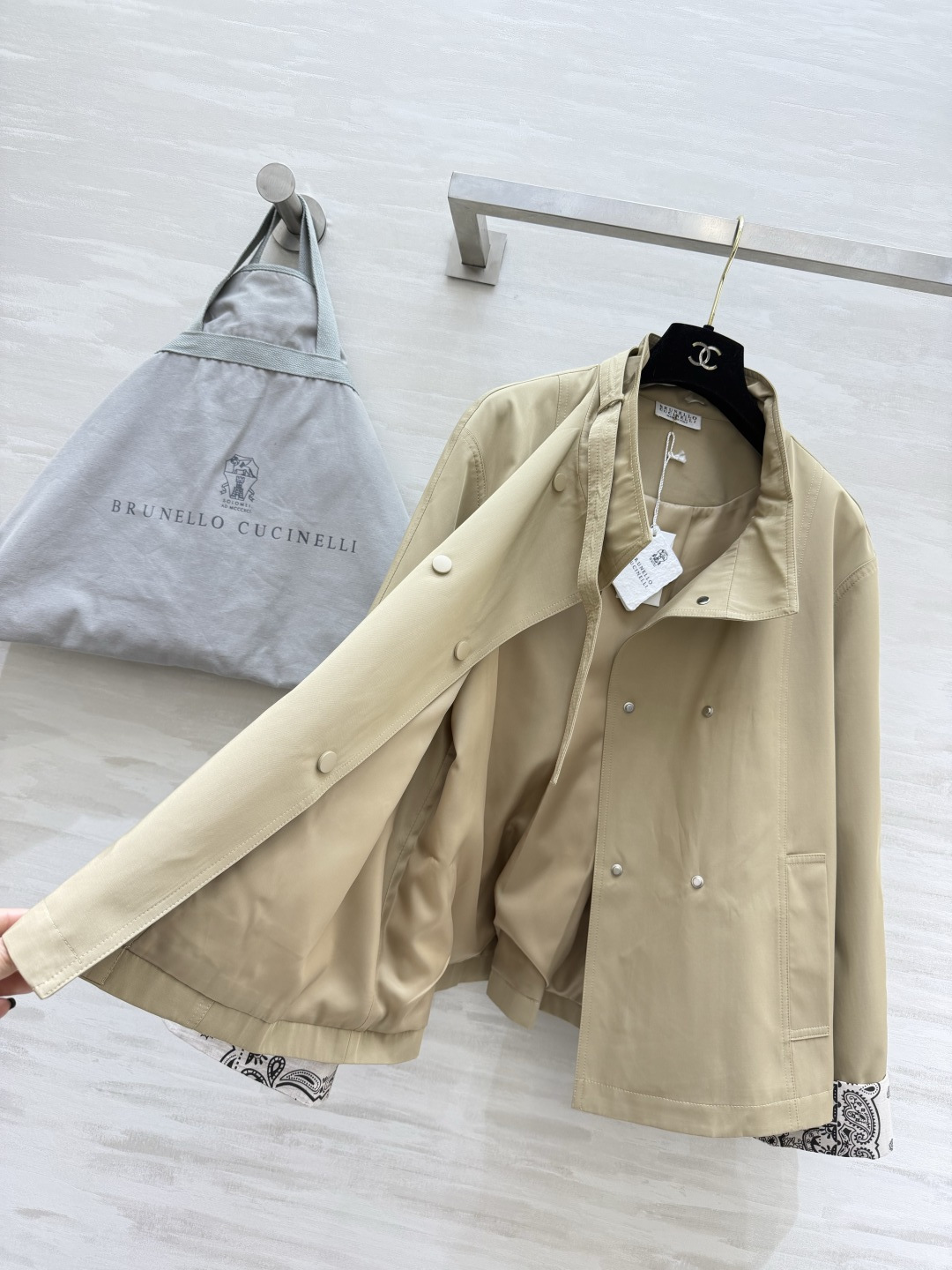 #Brunello Cucinell♡²⁶卡其色双排扣风衣 顶奢卡其色自带高级滤镜 双排扣+立领设计 英