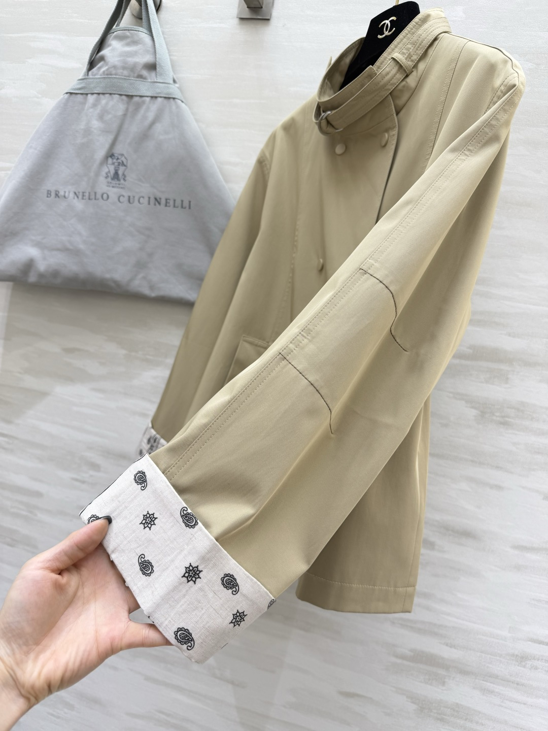 #Brunello Cucinell♡²⁶卡其色双排扣风衣 顶奢卡其色自带高级滤镜 双排扣+立领设计 英