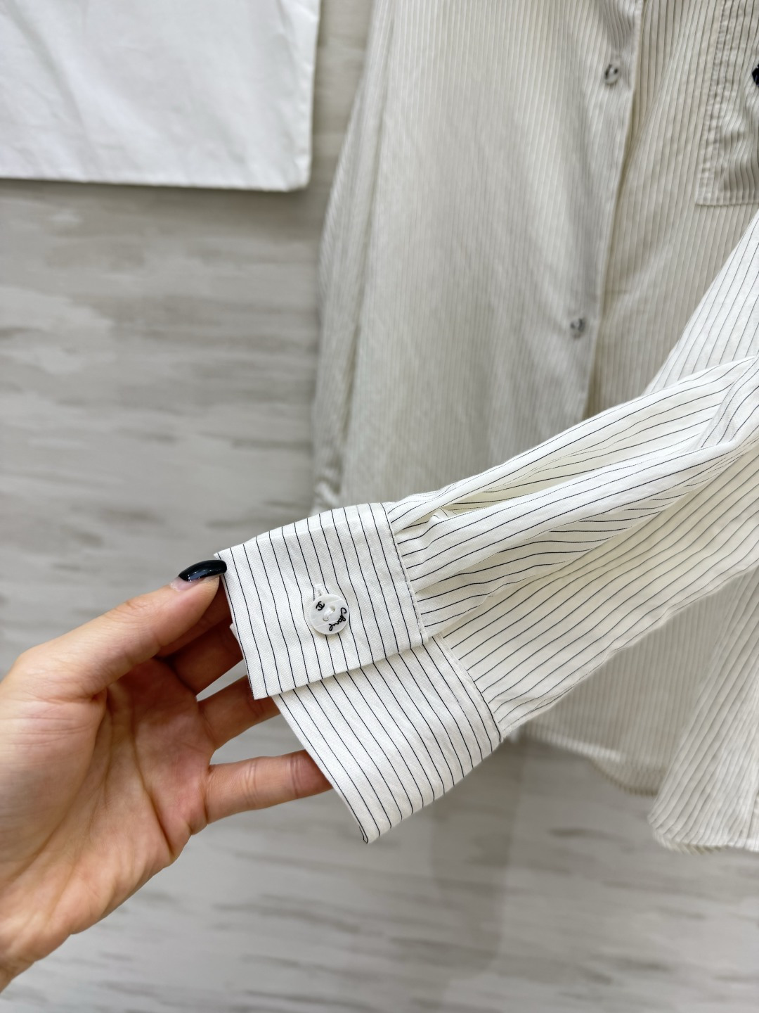 #Chane♡²⁶ss条纹衬衫｜把法式松弛感焊在身上 经典双C刺绣口袋 利落翻领 米白/浅蓝两色 都是不