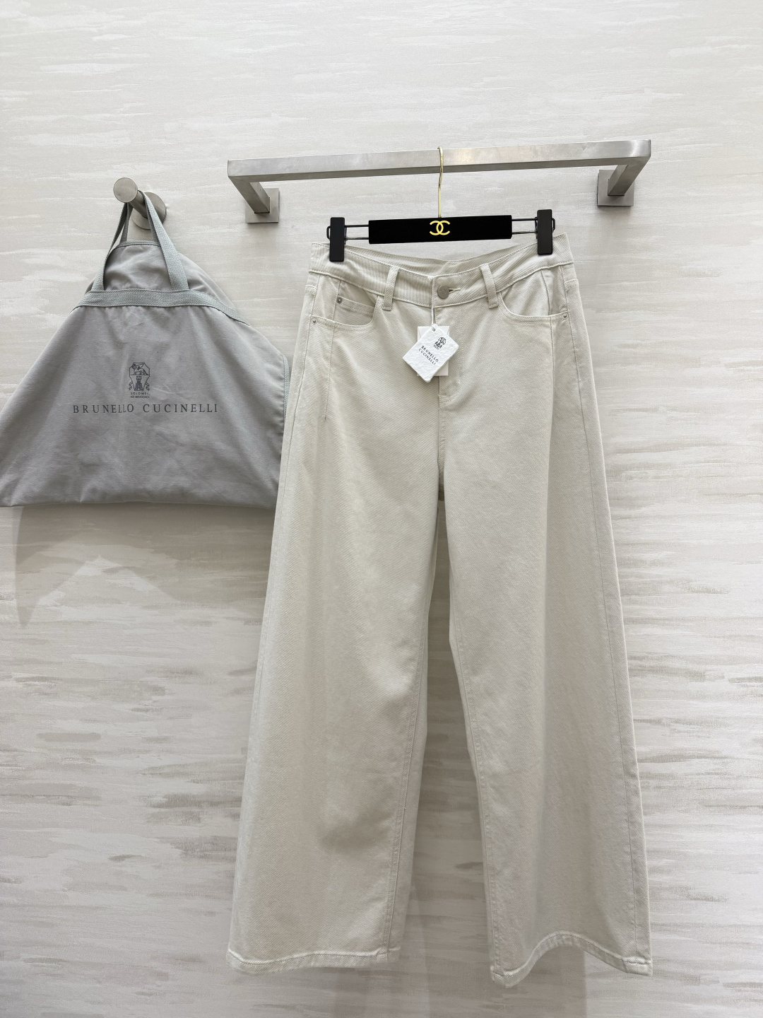 #Brunello Cucinell♡²⁶极简主义｜高级感阔腿牛仔裤 利落剪裁上身自带高级感 高腰设计兼