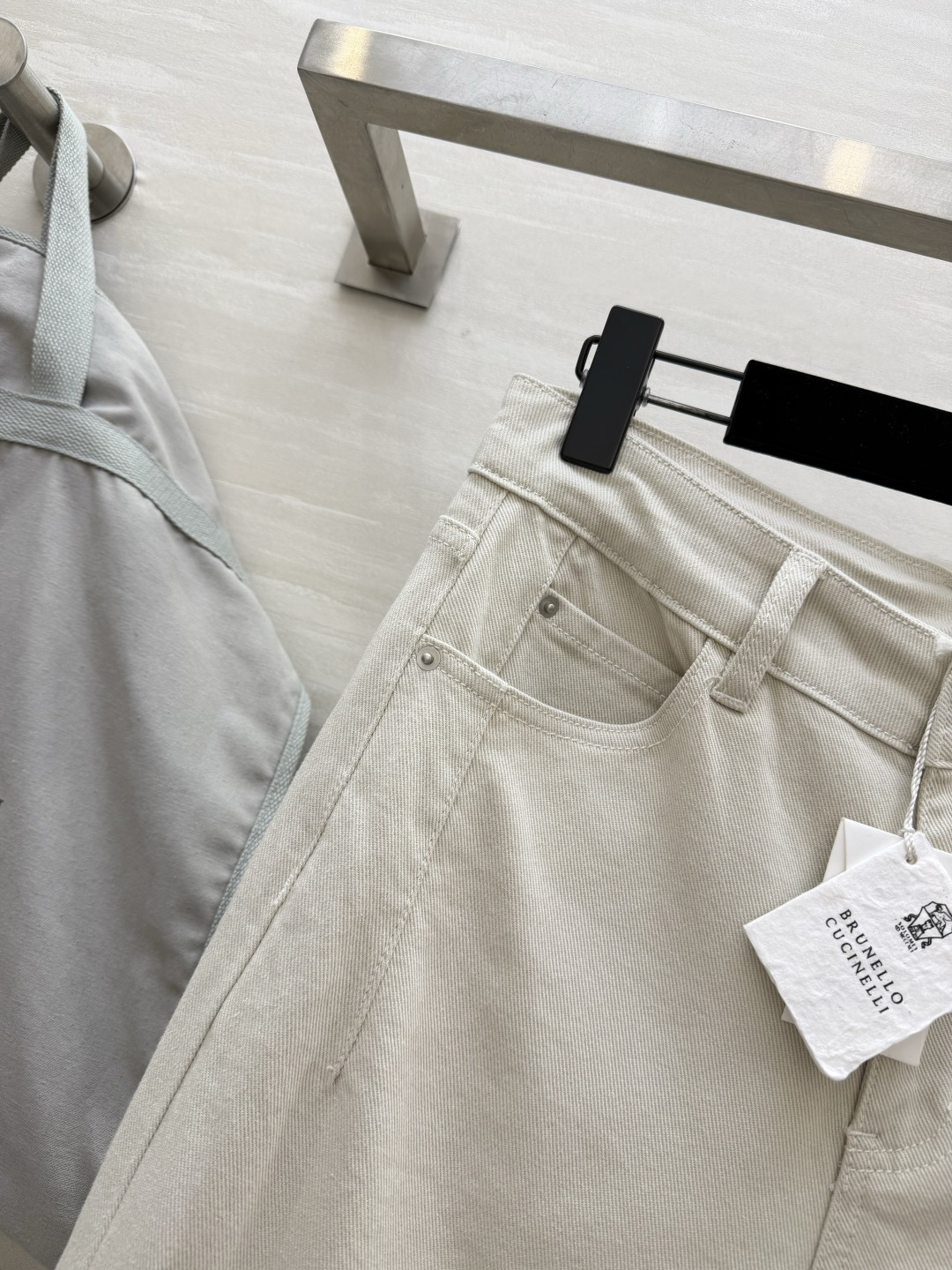 #Brunello Cucinell♡²⁶极简主义｜高级感阔腿牛仔裤 利落剪裁上身自带高级感 高腰设计兼