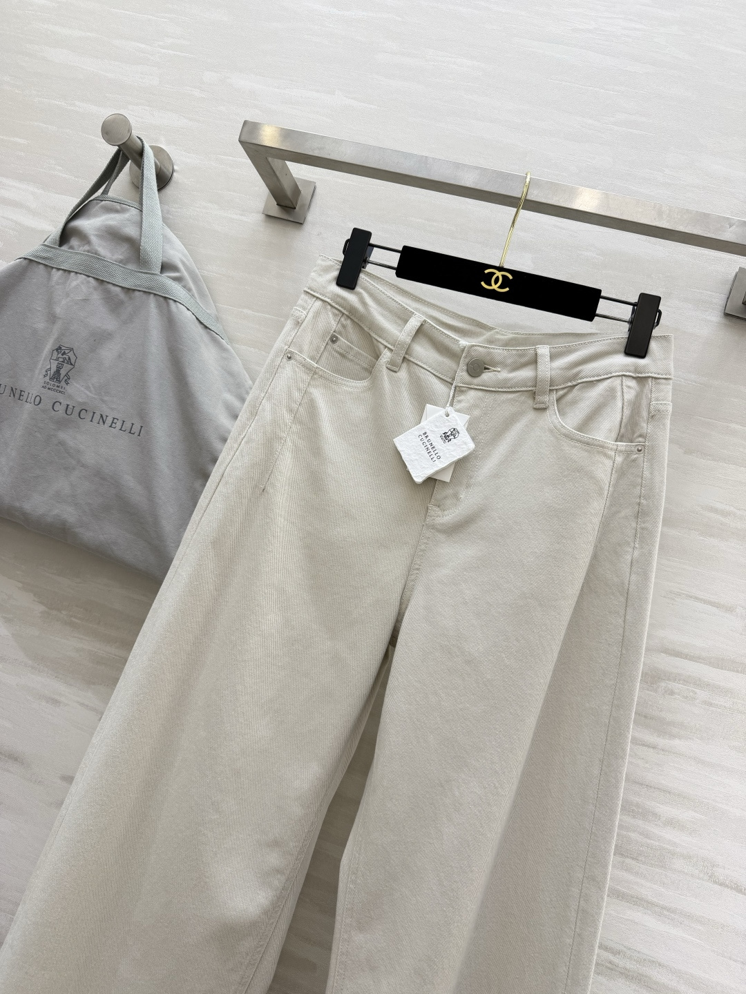 #Brunello Cucinell♡²⁶极简主义｜高级感阔腿牛仔裤 利落剪裁上身自带高级感 高腰设计兼