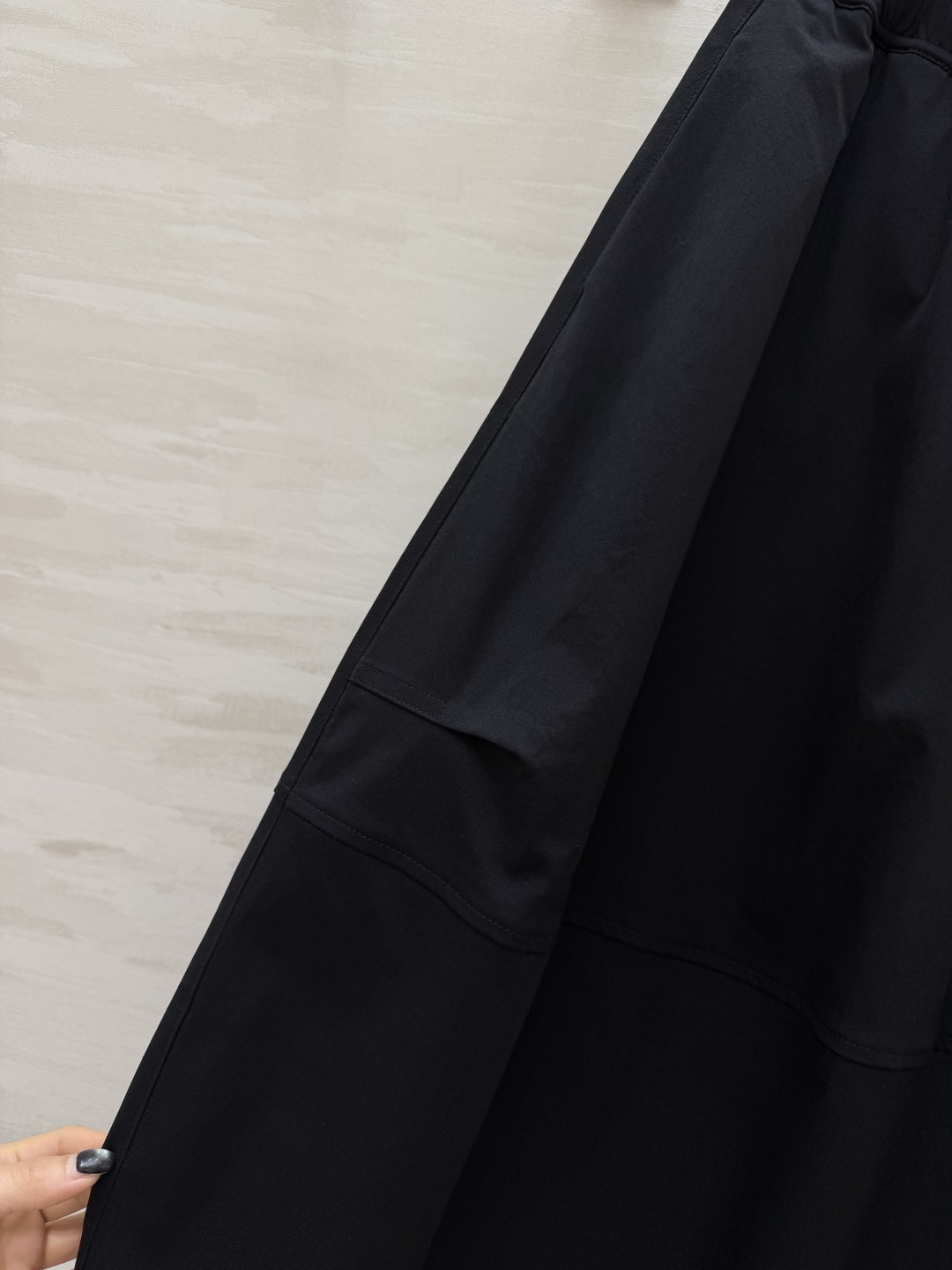 #Celin♡²⁶极简主义｜高级感A字半身裙 利落剪裁上身自带高级感 松紧腰设计 兼顾舒适与美观 白色干