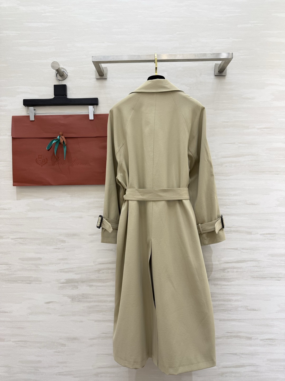 ✨Loro Pian♡²⁶高奢老钱风 风衣｜把高级感焊在身上 经典版型不挑人 轻松驾驭各种场合！奶油白清