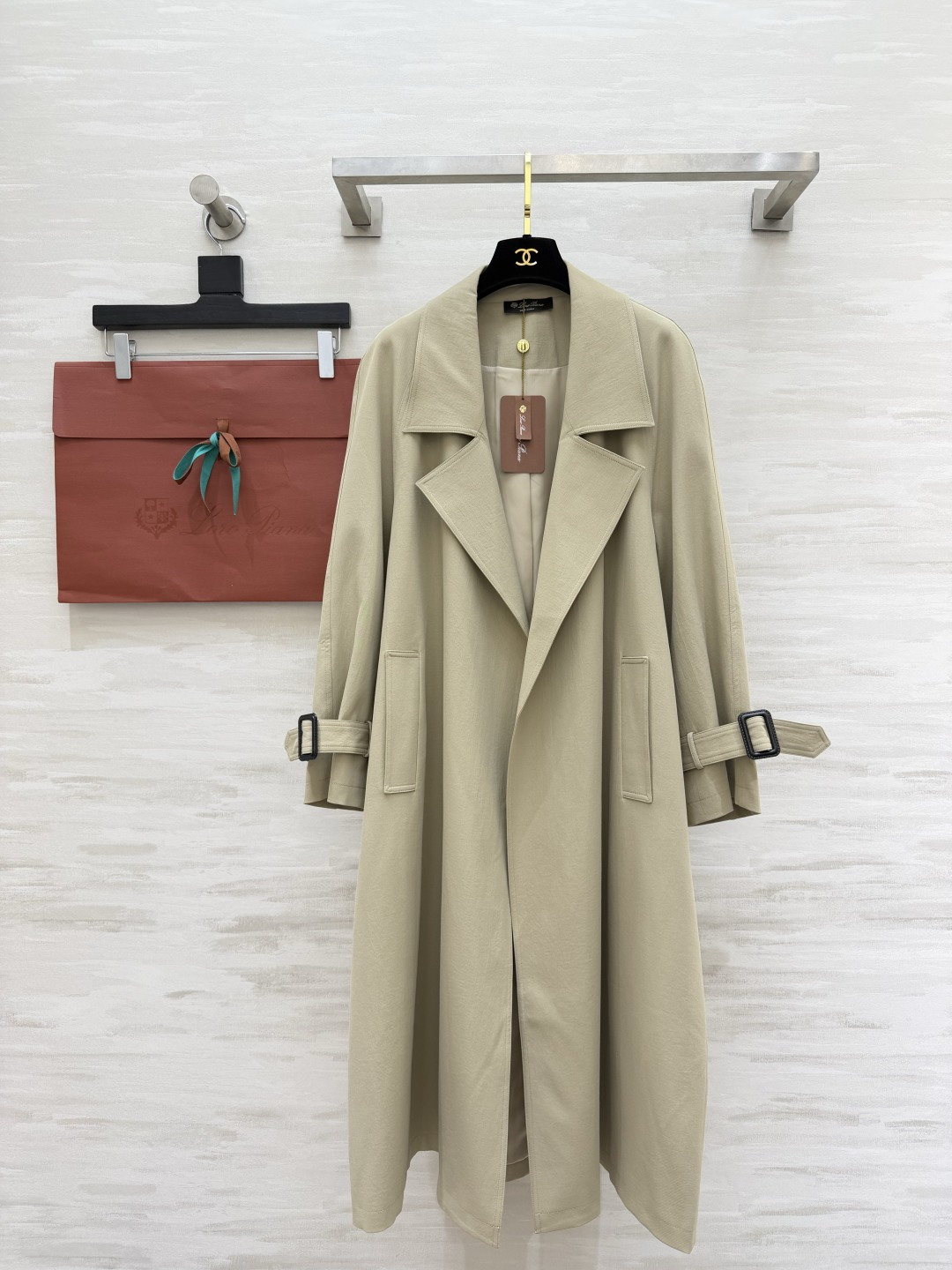 ✨Loro Pian♡²⁶高奢老钱风 风衣｜把高级感焊在身上 经典版型不挑人 轻松驾驭各种场合！奶油白清