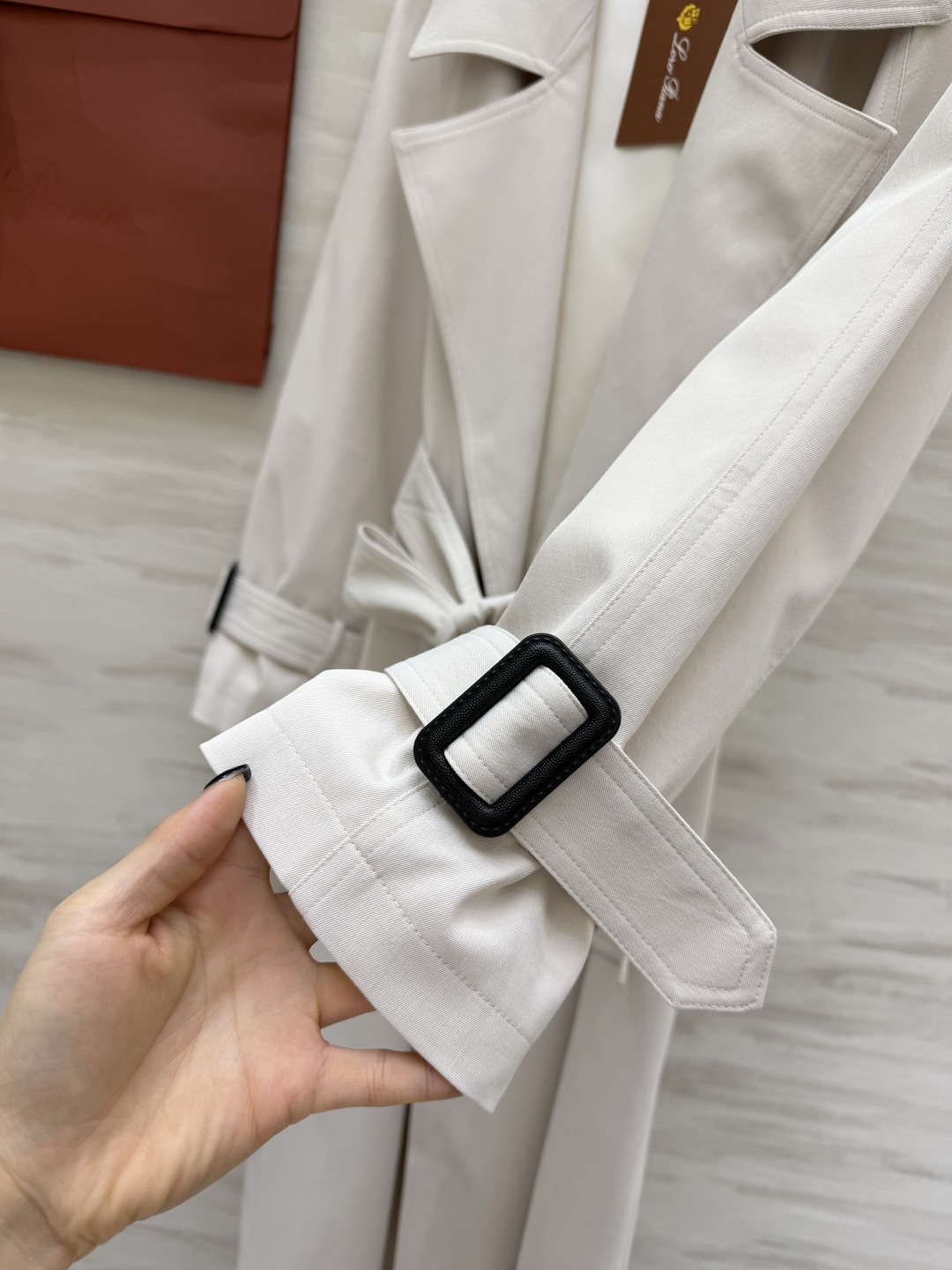 ✨Loro Pian♡²⁶高奢老钱风 风衣｜把高级感焊在身上 经典版型不挑人 轻松驾驭各种场合！奶油白清