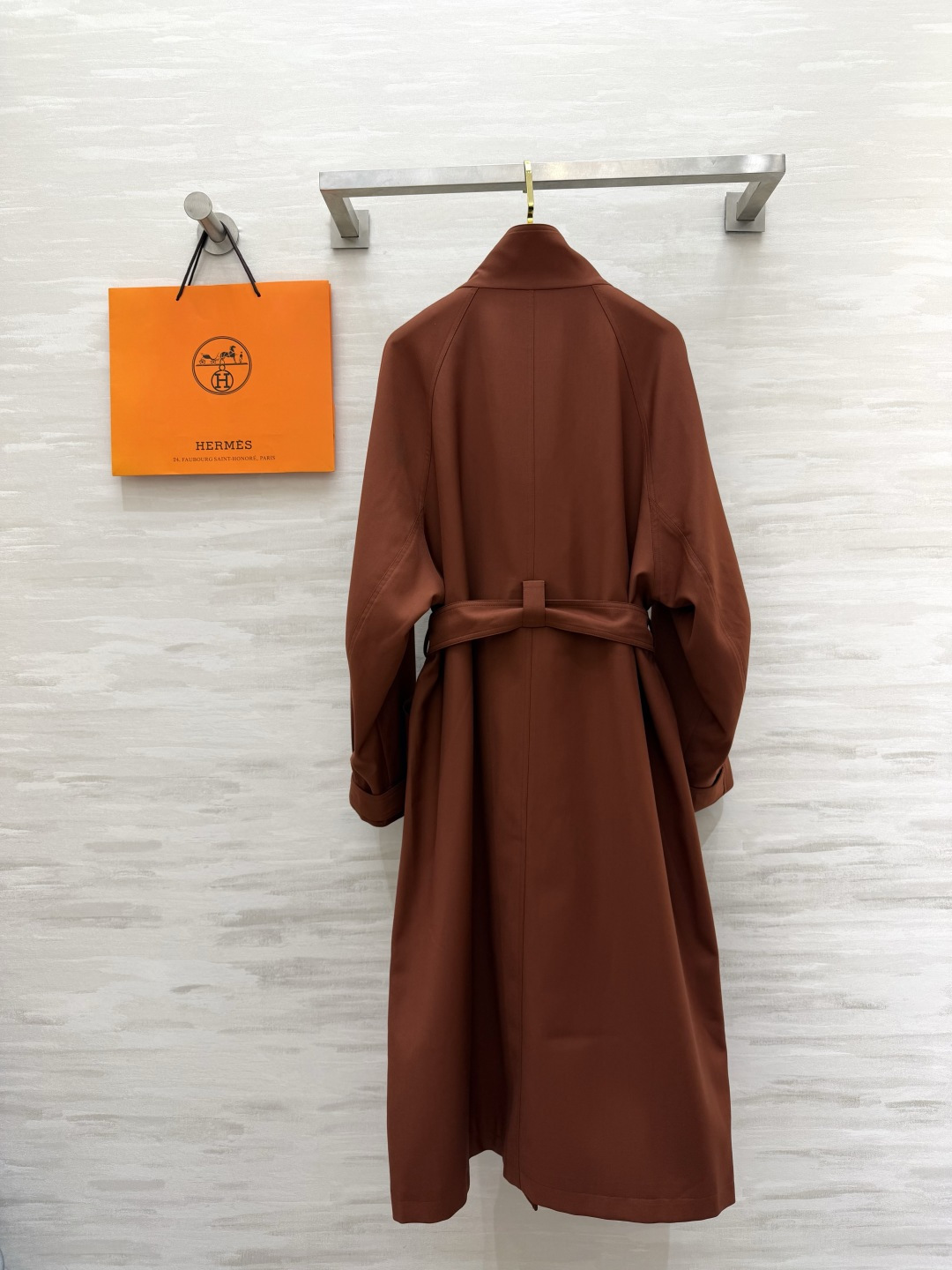 #Herme♡²⁶立领风衣 极简立领 金属扣设计 自带高级气场 灰调清冷/焦糖复古 两种风格一键切换！腰