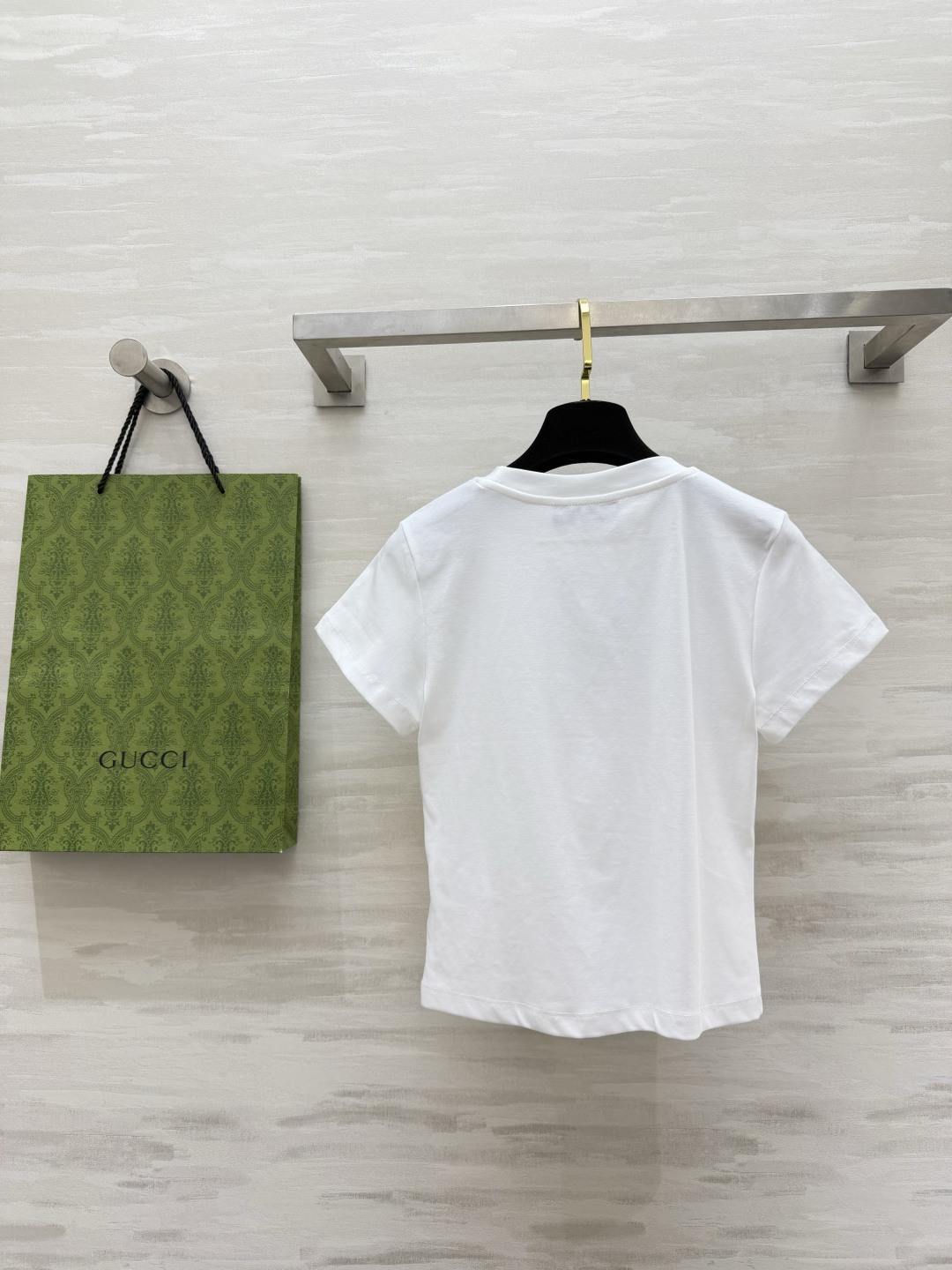 夏日的快乐，是Gucc♡²⁶小狗T给的🐾软乎乎的纯棉面料，上身超舒服一排可可爱爱的腊肠犬，瞬间戳中少女心