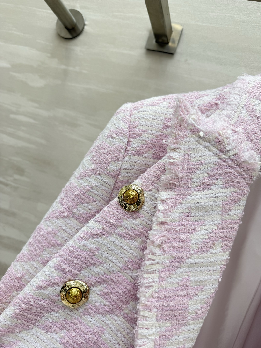 #Balmai♡²⁶甜酷天花板 粉白千鸟格西装外套 粉白千鸟格自带柔焦滤镜 甜而不腻 毛边流苏 定制双排