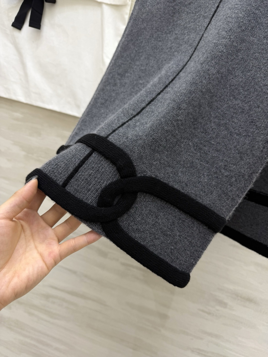 #Chane♡²⁶🧶高级感羊绒针织马甲 通勤穿搭的万能神器 极简风针织马甲真的是衣柜里的百搭王者✨奶白/