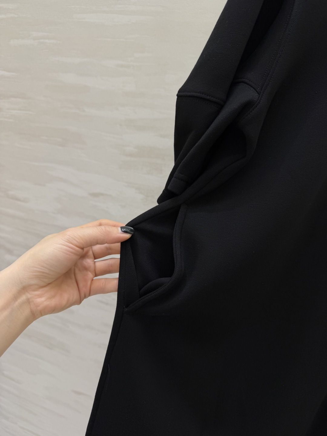 🔥🔥🔥爆款🔥🔥🔥#Prad♡²⁶春夏新款 普拉达三角标休闲连衣裙✔️简约又不简单风 搭配字母三角小包包 