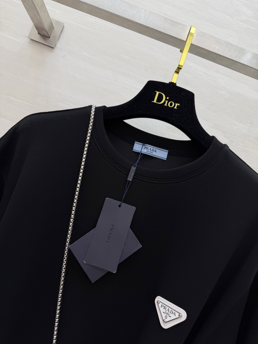 🔥🔥🔥爆款🔥🔥🔥#Prad♡²⁶春夏新款 普拉达三角标休闲连衣裙✔️简约又不简单风 搭配字母三角小包包 