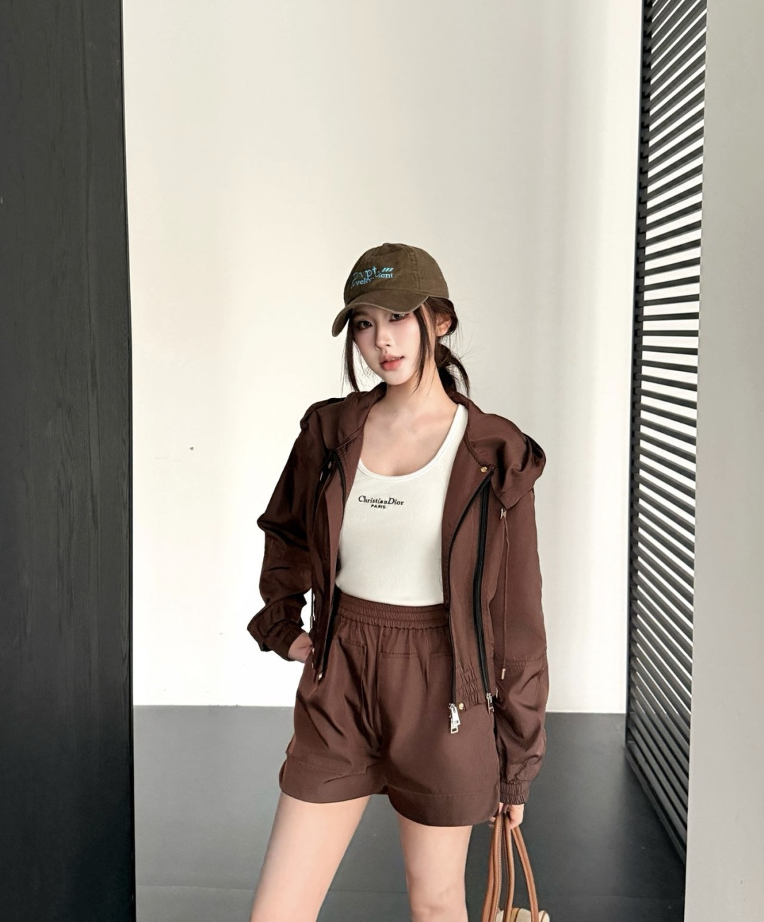 NO:804243,,,19860909,,,Women's clothing