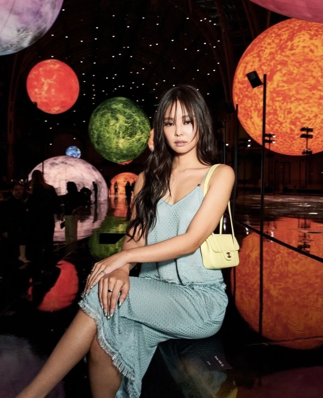 Jennie x CHANEL²⁶P 巴黎时装周的梦幻组合！高品质定制 现货首发size：36/38/4