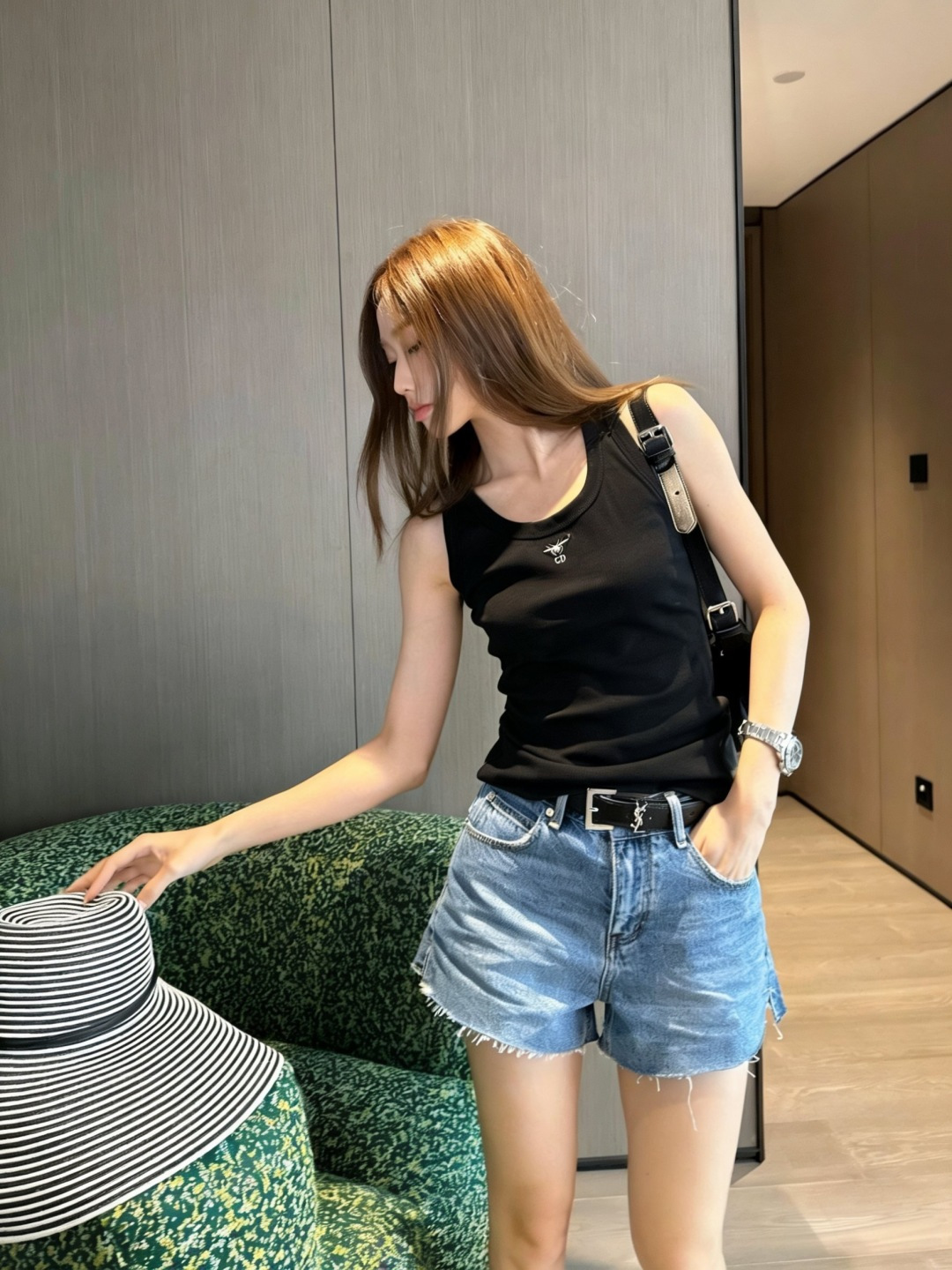 NO:804217,,,19860909,,,Women's clothing