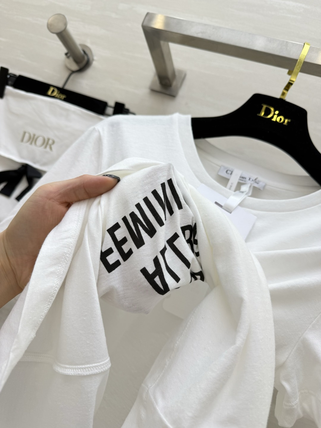 #Dio♡²⁶ss女权标语T恤 态度与颜值双在线 一件自带态度的神仙T恤 把高级感和女性力量穿在身上💪经