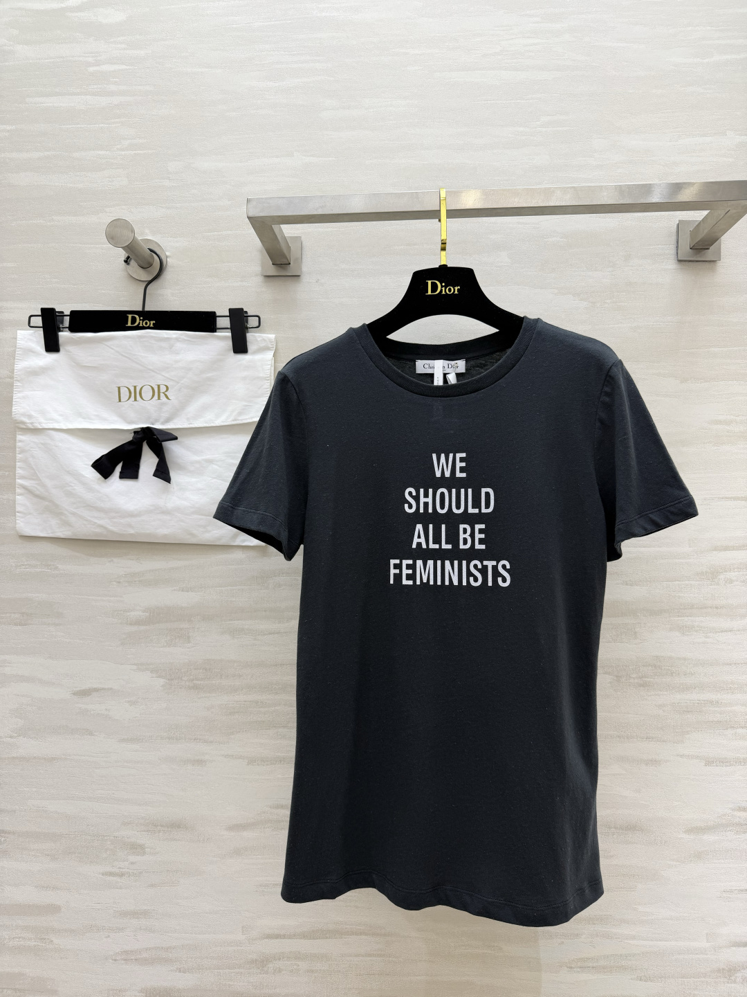 #Dio♡²⁶ss女权标语T恤 态度与颜值双在线 一件自带态度的神仙T恤 把高级感和女性力量穿在身上💪经