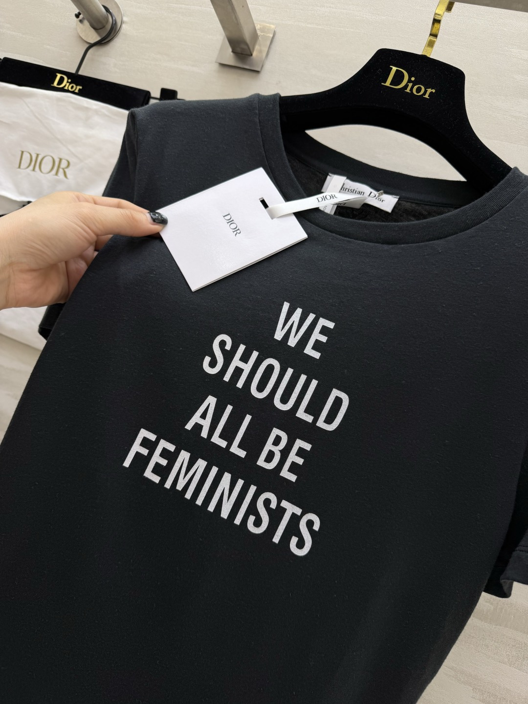 #Dio♡²⁶ss女权标语T恤 态度与颜值双在线 一件自带态度的神仙T恤 把高级感和女性力量穿在身上💪经