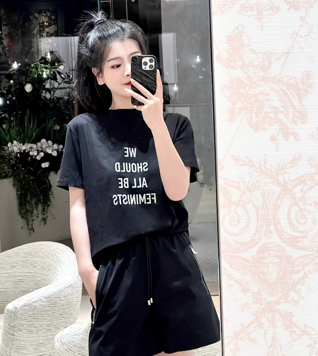 #Dio♡²⁶ss女权标语T恤 态度与颜值双在线 一件自带态度的神仙T恤 把高级感和女性力量穿在身上💪经