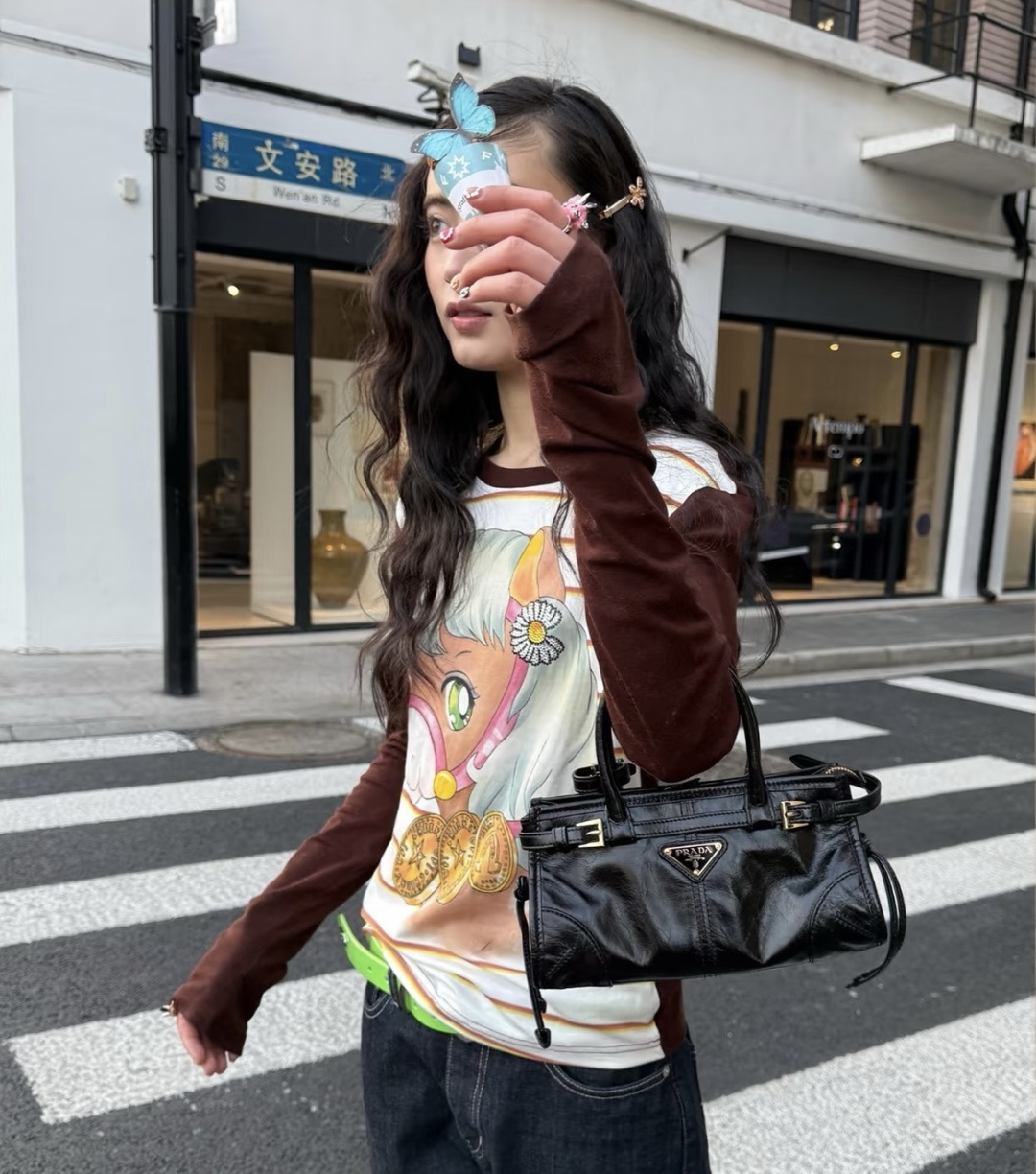 #Hermè♡²⁶卡通小马撞色长袖T恤 把童趣和高级感焊在身上了！奶fufu的条纹底色 深棕撞色袖 可爱